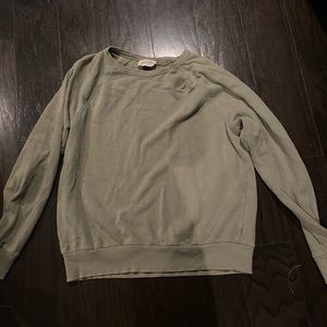 Olive crewneck. Very comfy